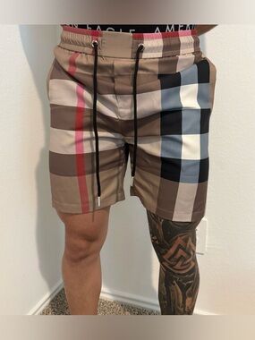 Men’s beige plaid casual shorts size L new